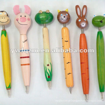 caneta de madeira dos desenhos animados de diferentes modelos usada para promoção